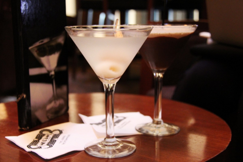 brasserie-PIERLAS-min_martini_bar_lychee_chocolate_alcohol_liquor_happy_hour_happy-910161